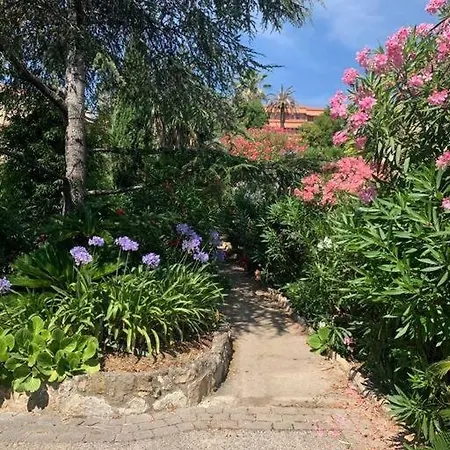 Dans Maison, Jardin Et Piscine Prives בית נופש אנטיב